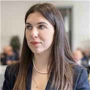 Laureanda in lettere offre lezioni private di latino greco italiano storia e geografia